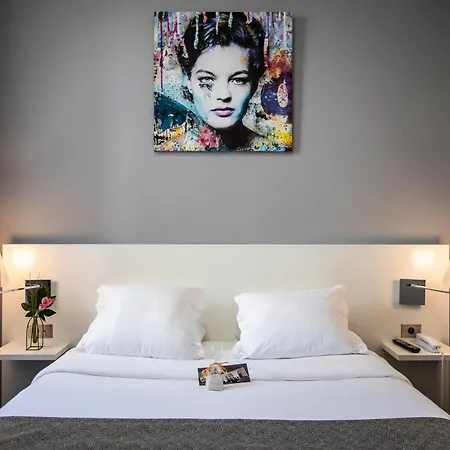 Отель Le Manoir Hotel, Bw Signature Collection Ла-Рошель