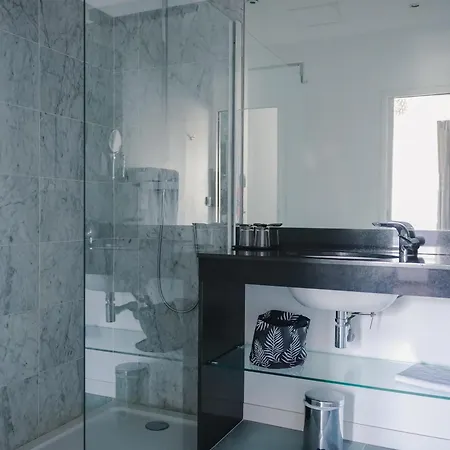 Le Manoir Hotel, Bw Signature Collection Hotel 3*